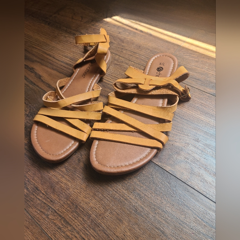 Sandals - Picture 2 of 4